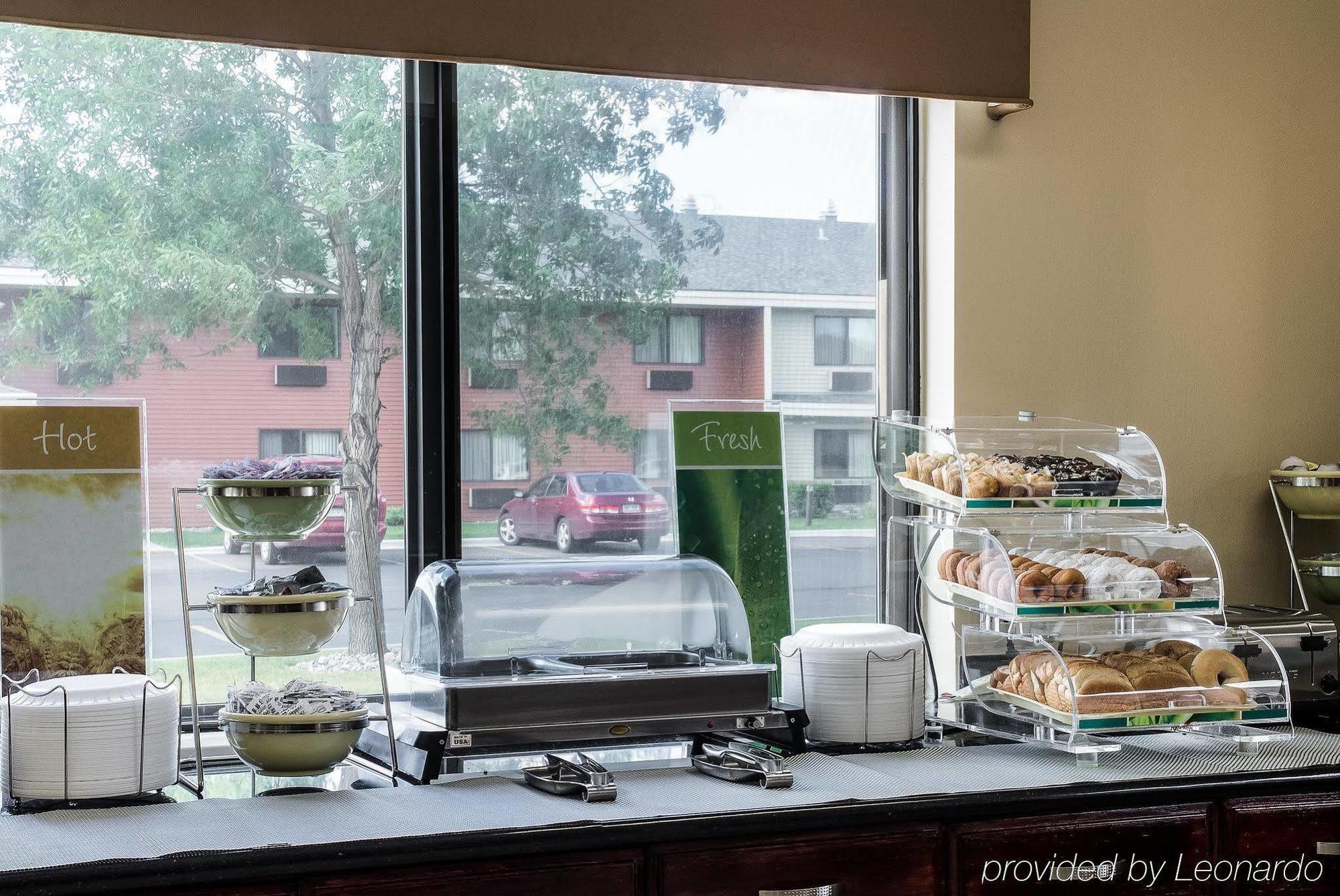 Quality Suites Near West Acres Fargo Esterno foto