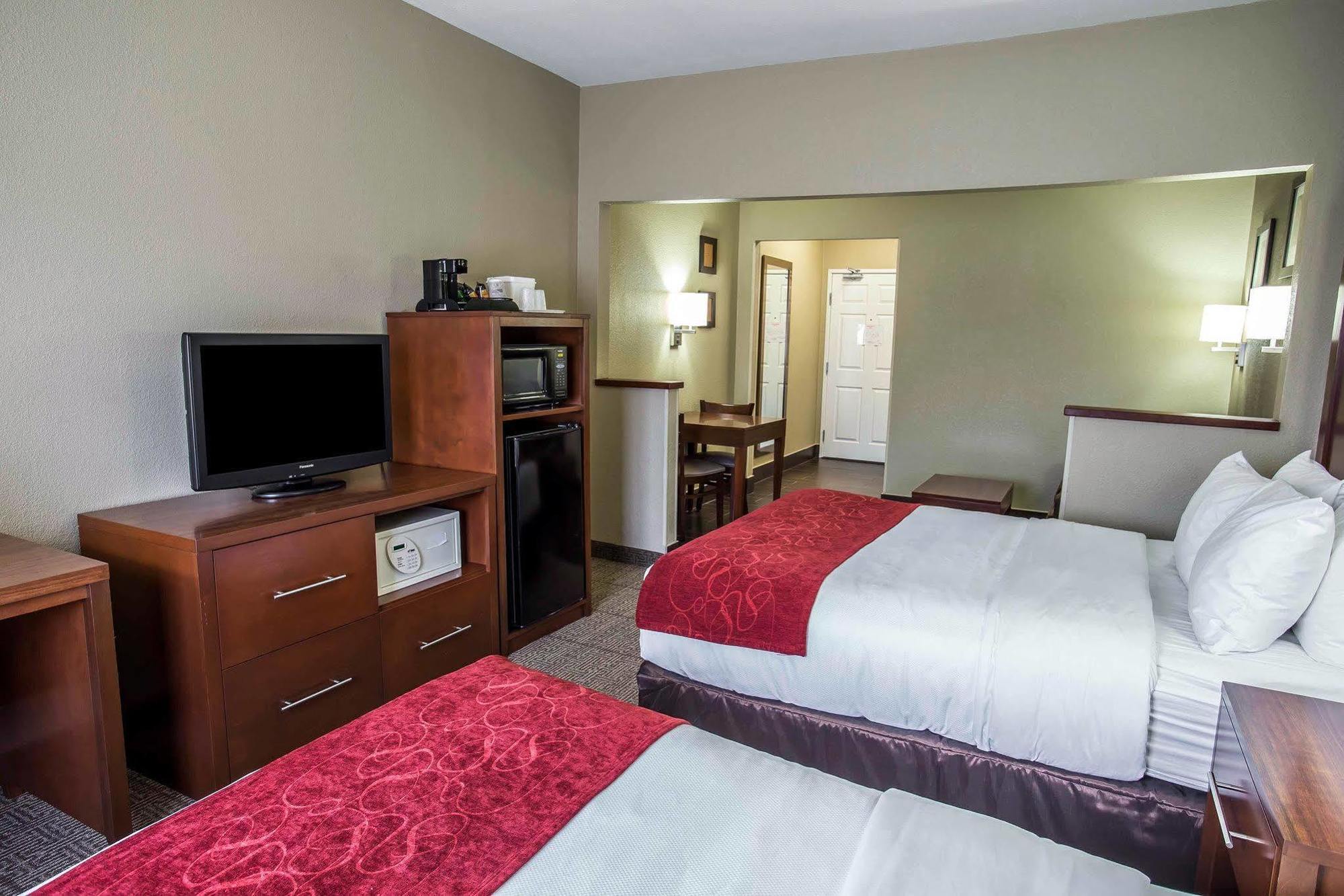 Quality Suites Near West Acres Fargo Esterno foto