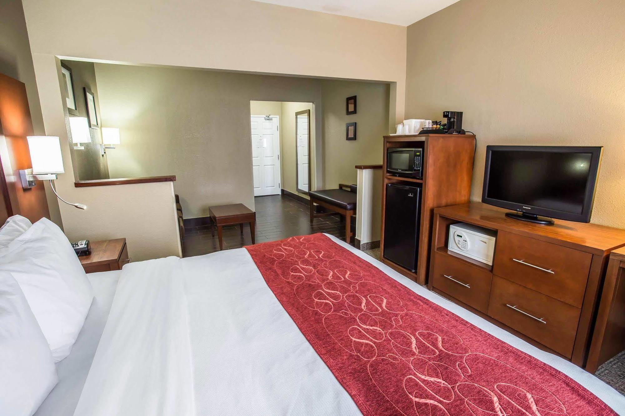 Quality Suites Near West Acres Fargo Esterno foto